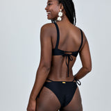 Medium / Black